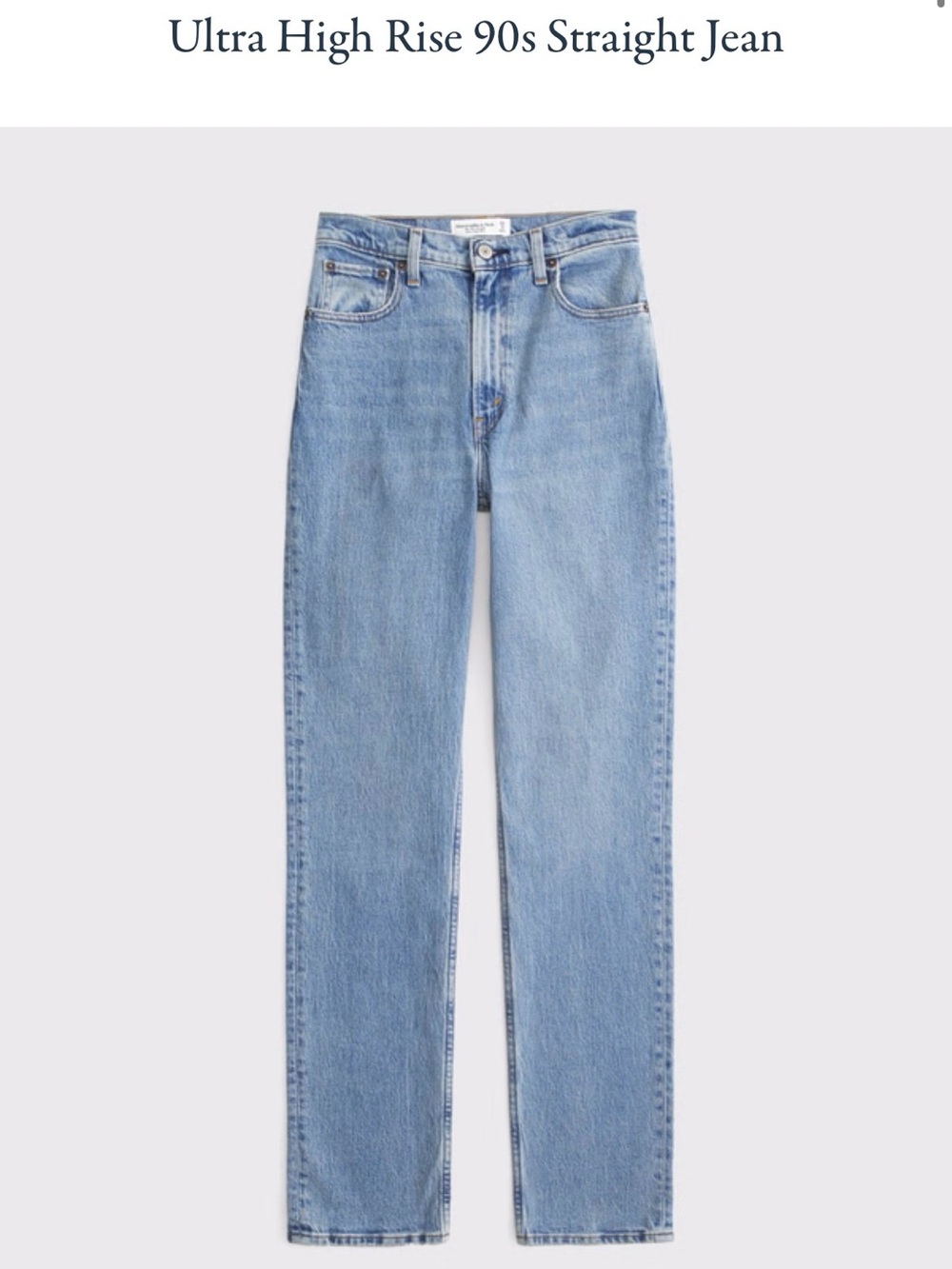 Abercrombie Ultra High Rise 90s Straight Jean (extra short)